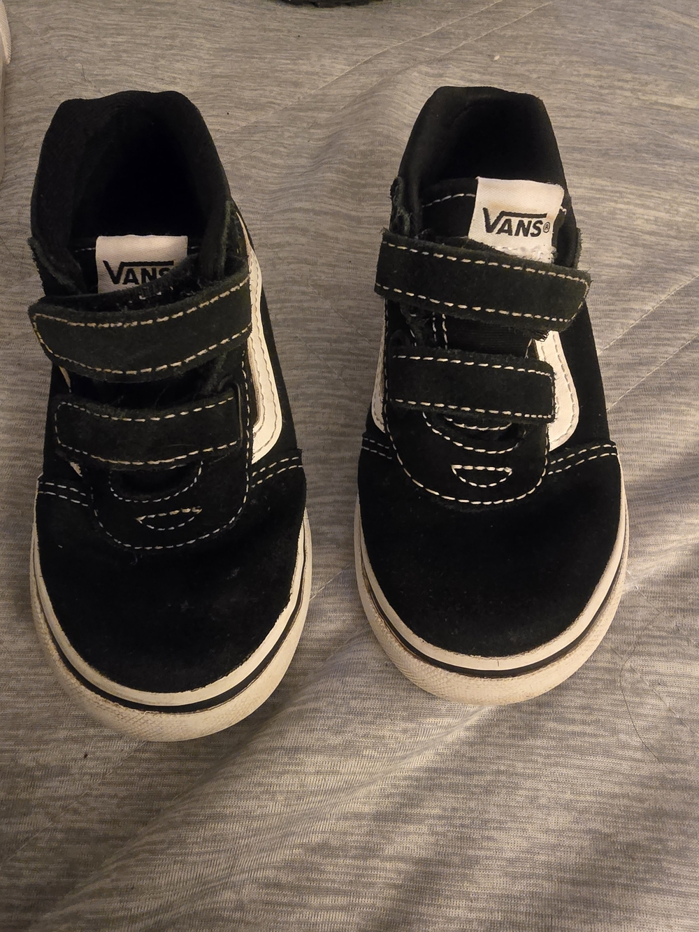 Vans Kids Black & White Velcro Low-Top Sneakers